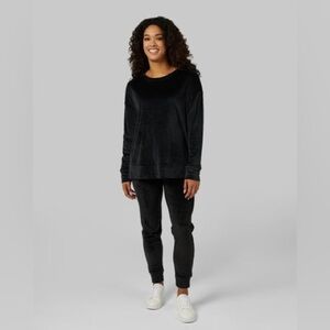 32 Degrees Heat Black Velour 2-Piece Outfit, Size Medium Top, Large Jogger Pants